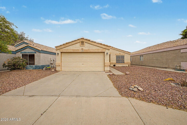 Property Photo:  1440 W Diamond Avenue  AZ 85120 
