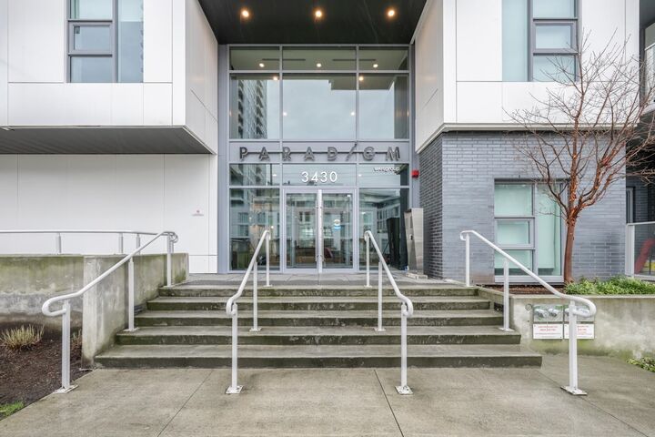 Property Photo: 3430 E Kent Avenue South Avenue 1507 BC V5S 0G7