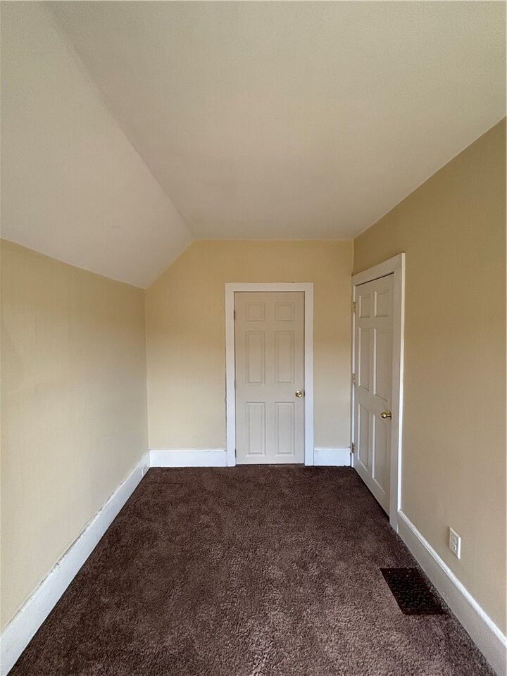 Property Photo:  1056 Walnut Street 4  NY 14905 