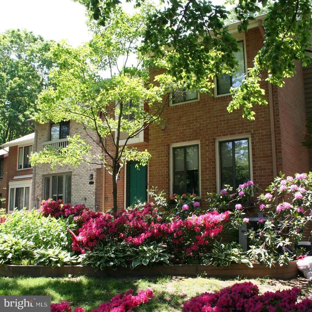 Property Photo: 2024 Swans Neck Way VA 20191