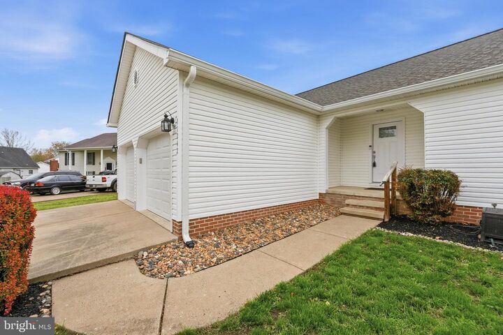 Property Photo:  11242 Cedar Lee Court  VA 22712 