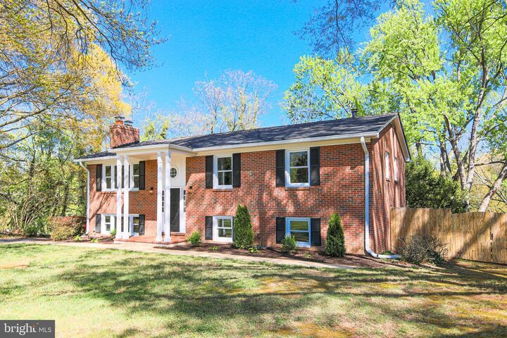 Property Photo:  7200 Popkins Farm Road  VA 22306 