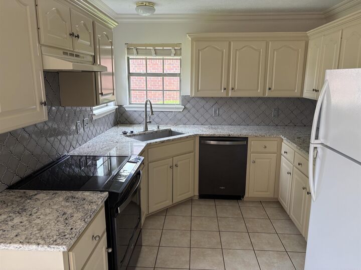 Property Photo:  4520 Oregon Trail  AR 72034 