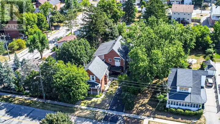 Property Photo:  81 Innisfil Street  ON L4N 3E3 