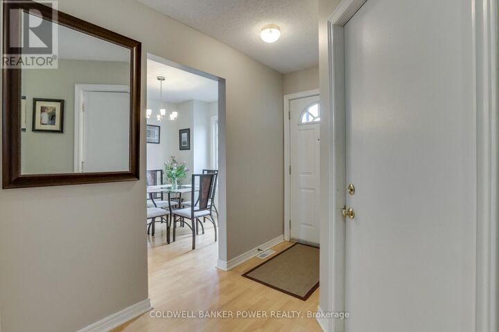 Property Photo:  340 Ambleside Drive 11  ON N6G 4Y5 