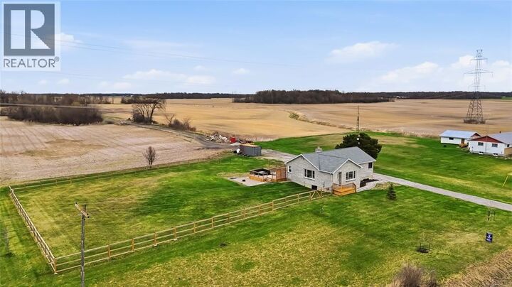 Photo de la propriété:  1600 Courtright Line  ON N0N 1B0 