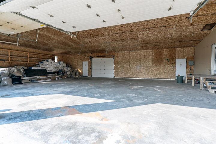 Property Photo:  949 Strathnaver Avenue  MB R1A 4L5 