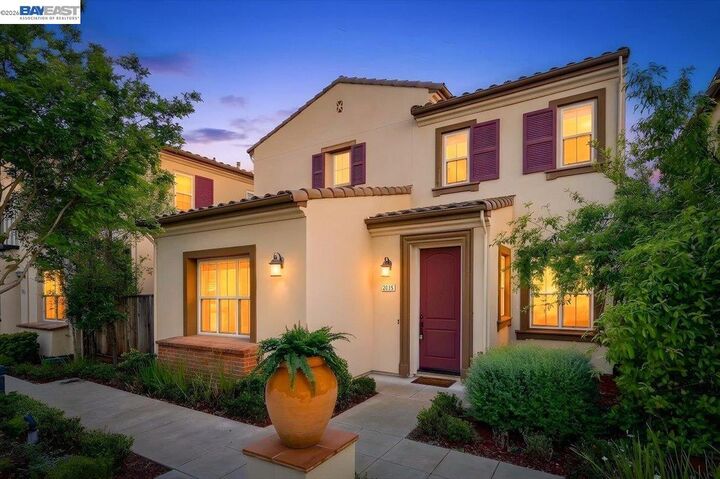 Property Photo:  2048 Tarragon Rose Ct  CA 94582 