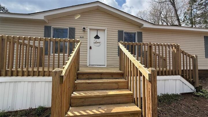 Property Photo:  410 Crystal Drive  GA 30116 