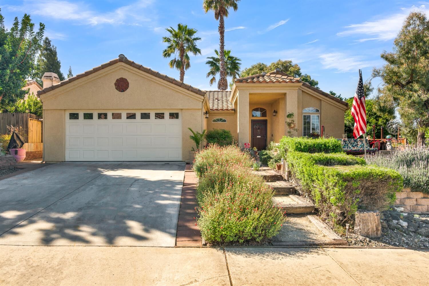 Property Photo:  102 Via Promesa  CA 93446 