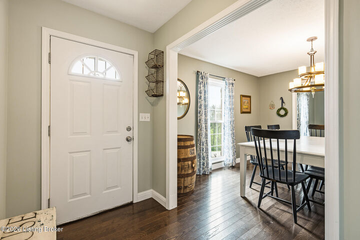 Property Photo:  304 Carriageway Rd  KY 40071 