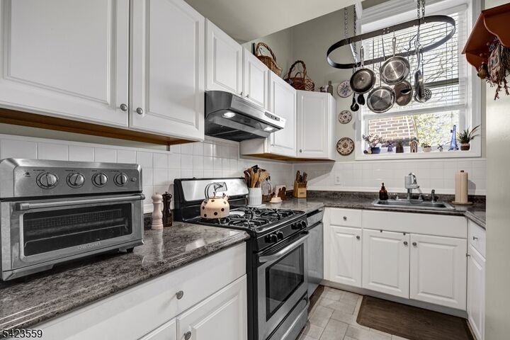 Property Photo: 5 Center Ave 8 NJ 07960