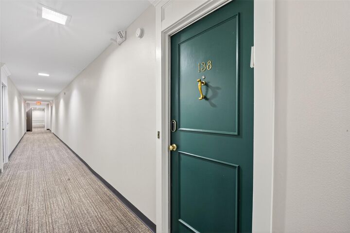 Property Photo:  361 N Post Oak Lane 138  TX 77024 