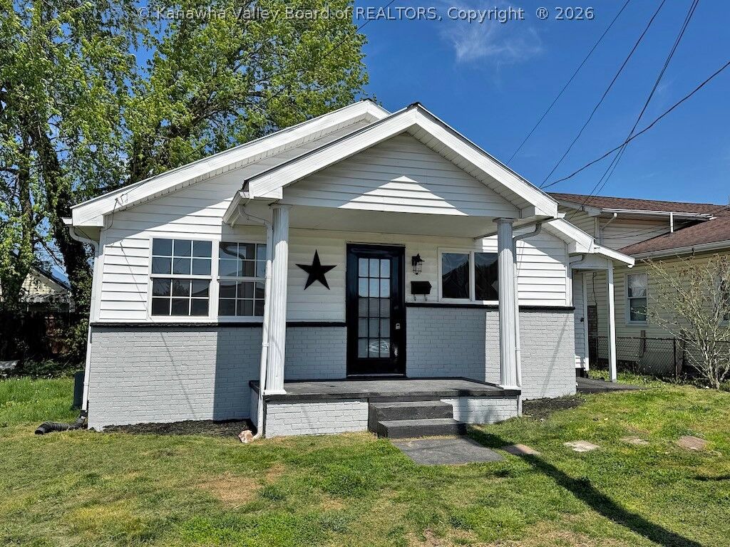 Property Photo:  1013 10th Street  WV 25143 