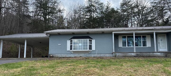 Property Photo:  5556 E Ky 70  KY 42539 