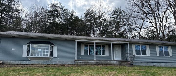 Property Photo: 5556 E Ky 70 KY 42539