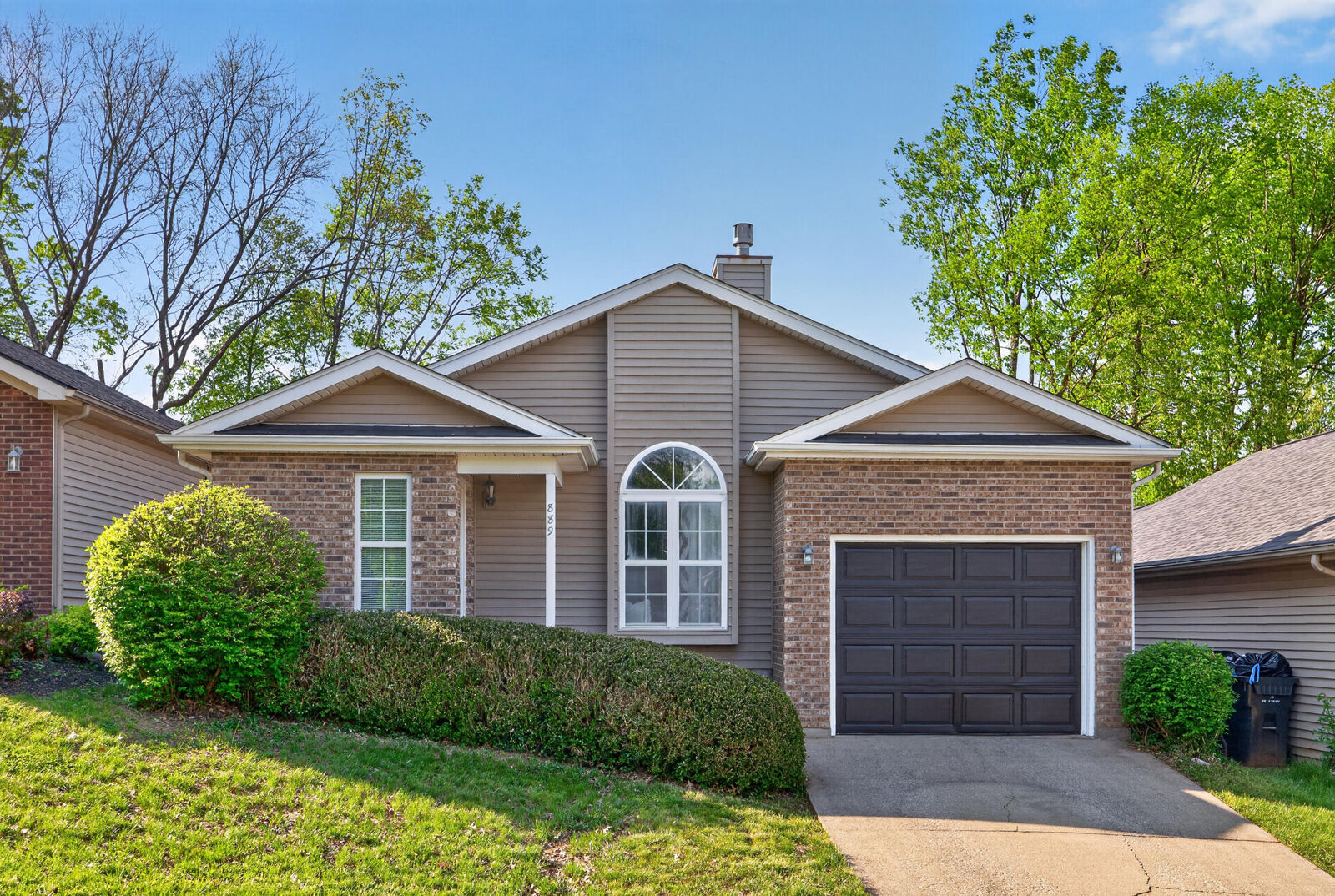Property Photo:  889 Revere Run Drive  KY 40509 