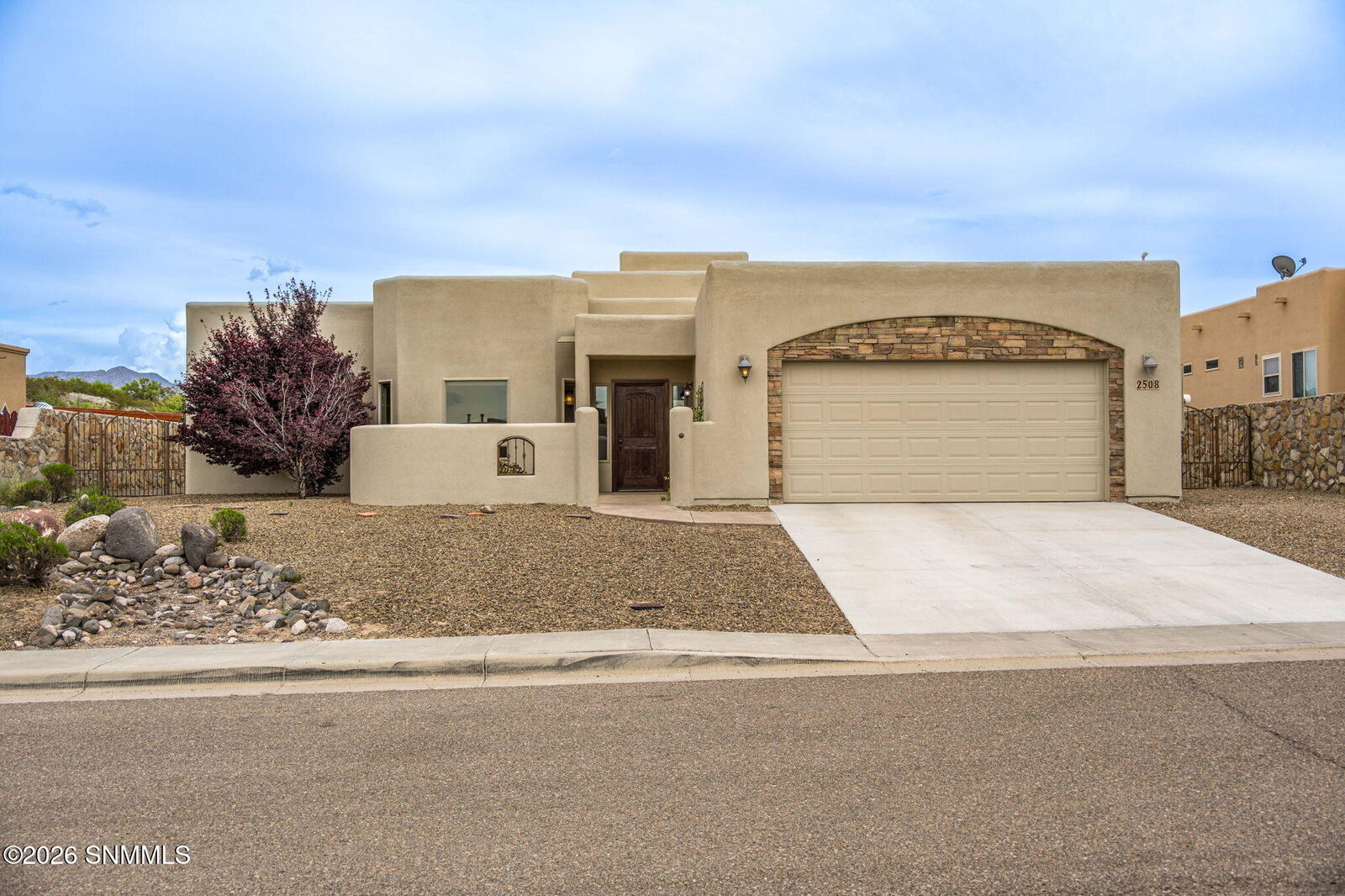 Property Photo:  2508 Penasco Place  NM 88011 