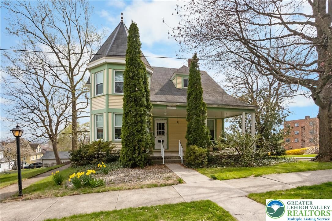 Property Photo: 325 W Center Street PA 18064