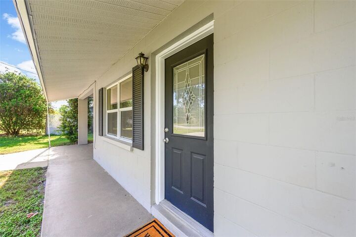 Property Photo:  26443 SW 3rd Place  FL 32669 