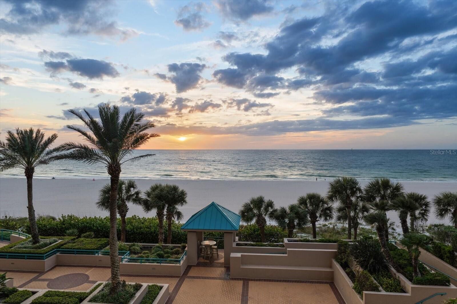 Property Photo:  1560 Gulf Boulevard 304  FL 33767 