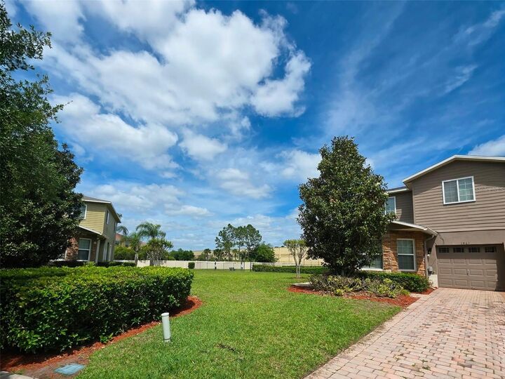 Property Photo: 1861 Chatham Place Drive FL 32824