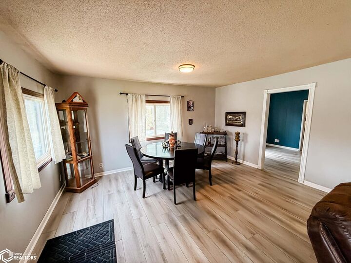 Property Photo:  1809 Racine Avenue  IA 52601 