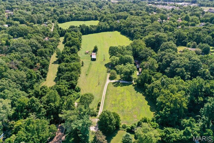 Property Photo:  108 E Lark Drive  MO 63026 