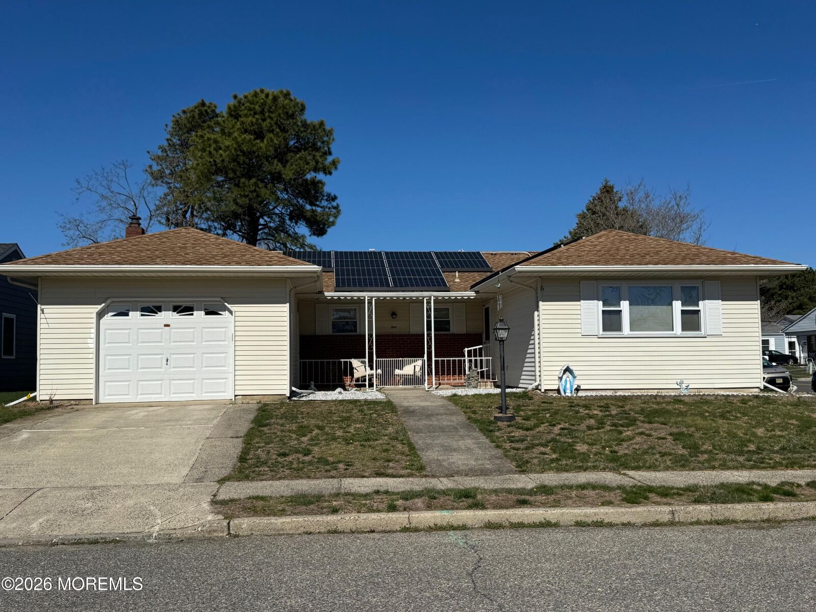 Property Photo:  1 Ashcroft Lane  NJ 08757 