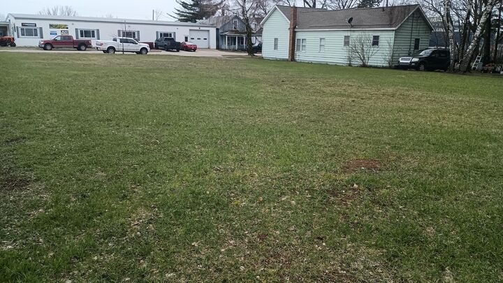 Property Photo: 102 W Dowland Street MI 49431