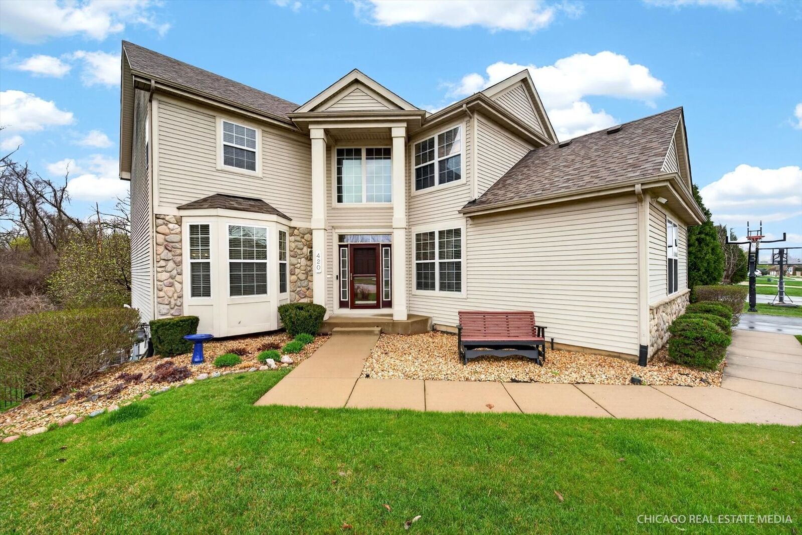Property Photo:  420 Blue Heron Circle  IL 60103 