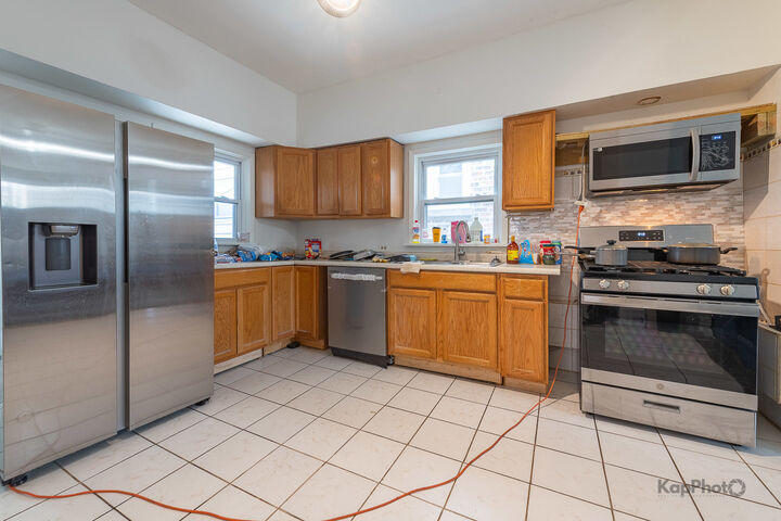 Property Photo:  2642 W Superior Street  IL 60612 