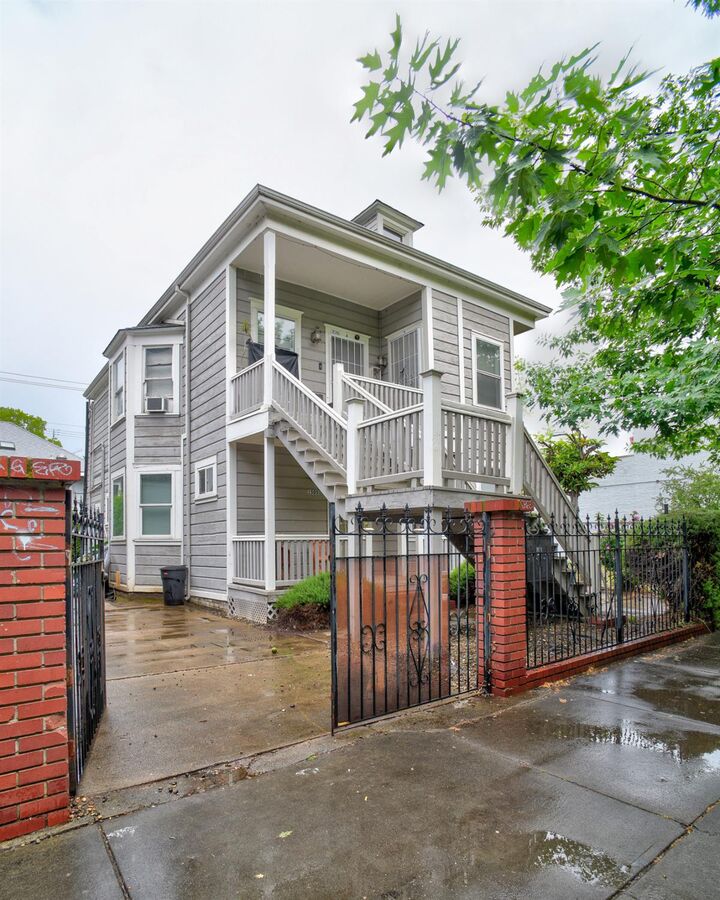 Property Photo:  1505 E Street  CA 95814 