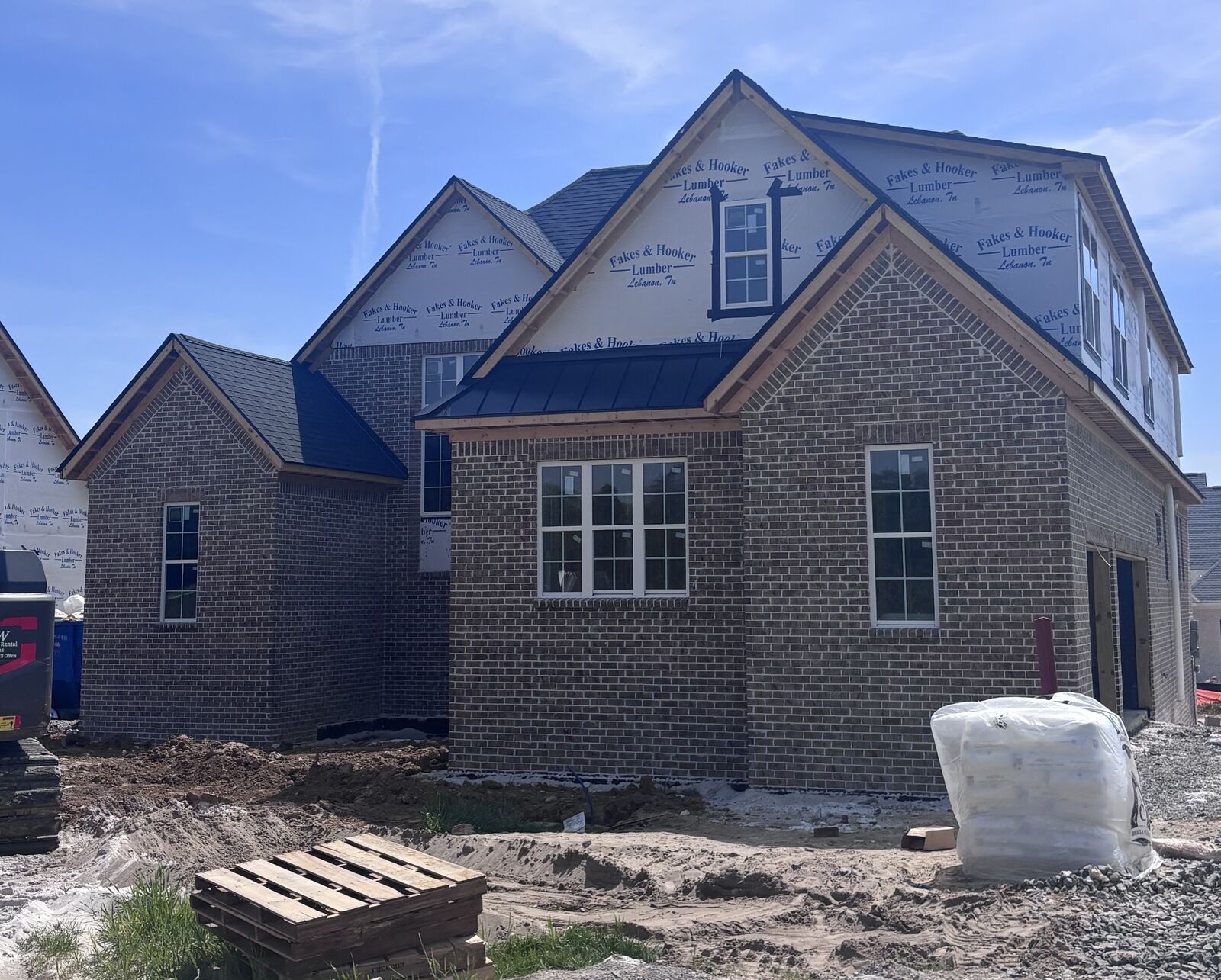 Property Photo:  812 Brookdale Ct  TN 37087 