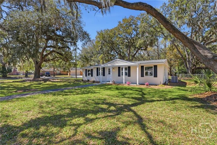 Property Photo:  821 Walthour Road  GA 31410 