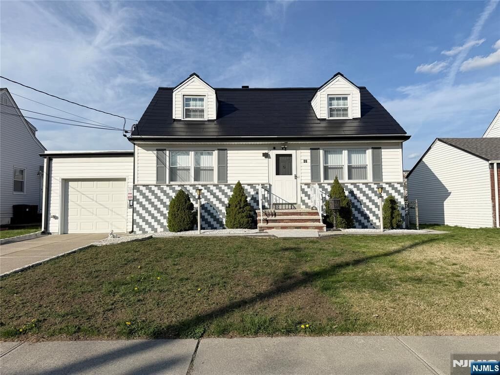 Property Photo:  40 South Drive  NJ 07662 