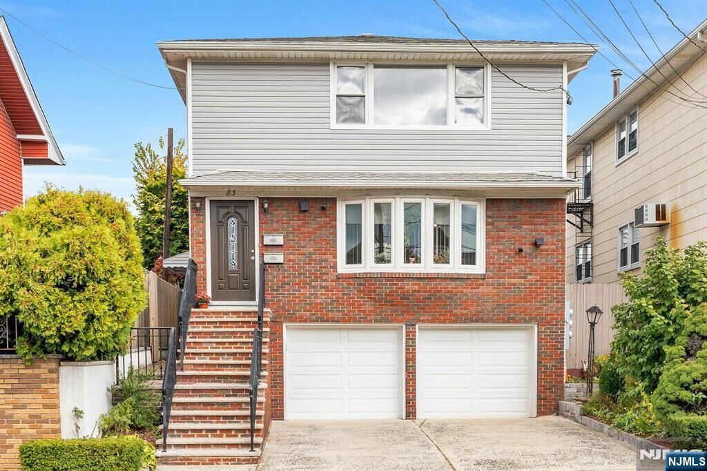 Property Photo:  83 Bergen Avenue 2  NJ 07032 