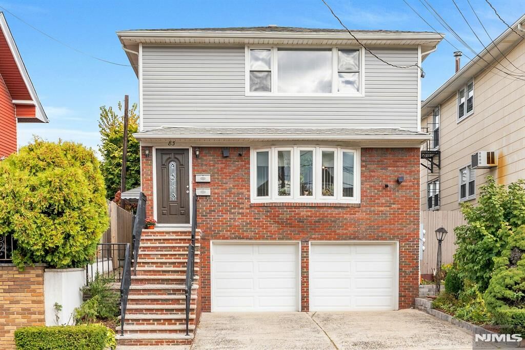 Property Photo:  83 Bergen Avenue 2  NJ 07032 