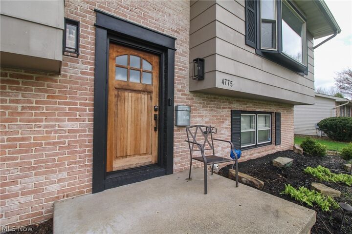 Property Photo:  4775 Logan Arms Drive  OH 44505 