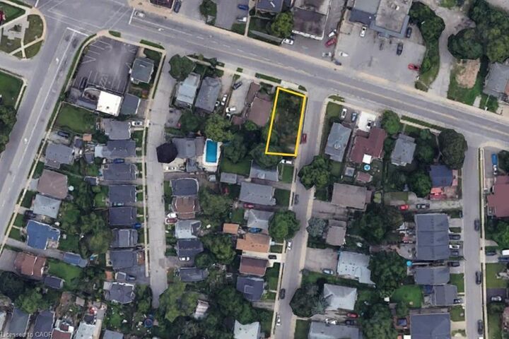 Property Photo: 228 Queenston Street ON L2P 2X1