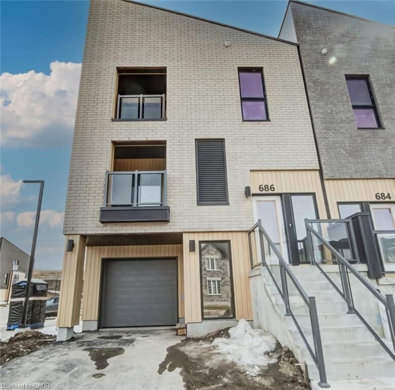 Property Photo: 686 Benninger Drive ON N2E 0H8