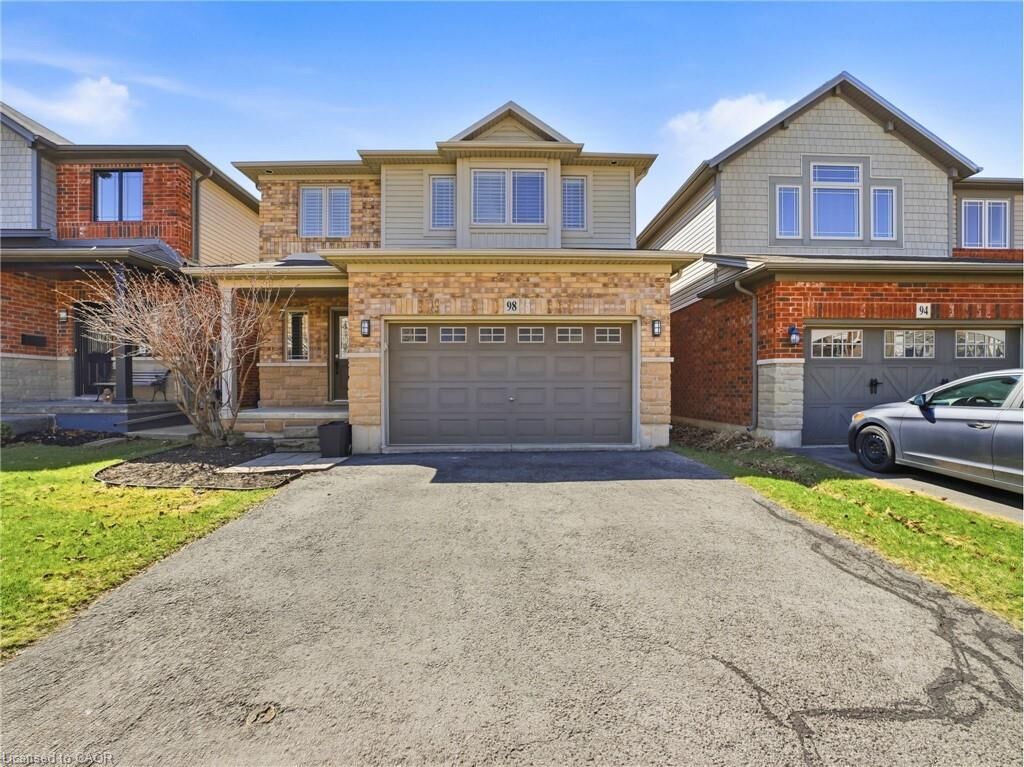 Property Photo:  98 Willow Lane  ON L3M 5P7 