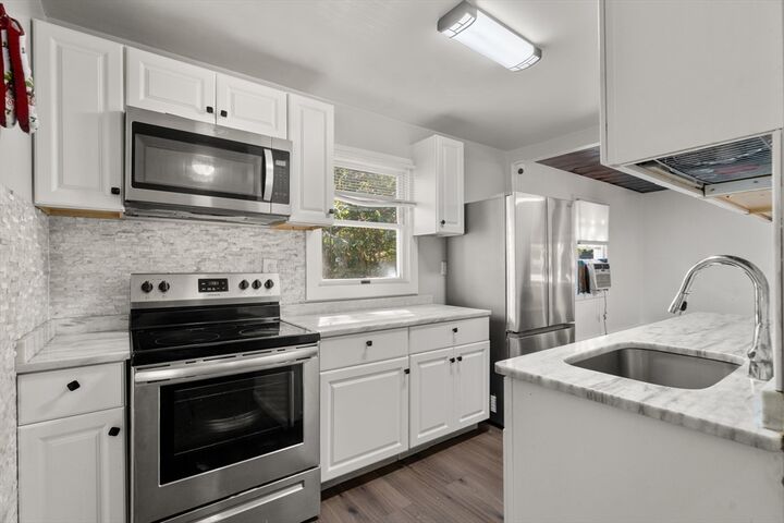 Property Photo:  18 Edgewood, Dr  MA 01520 