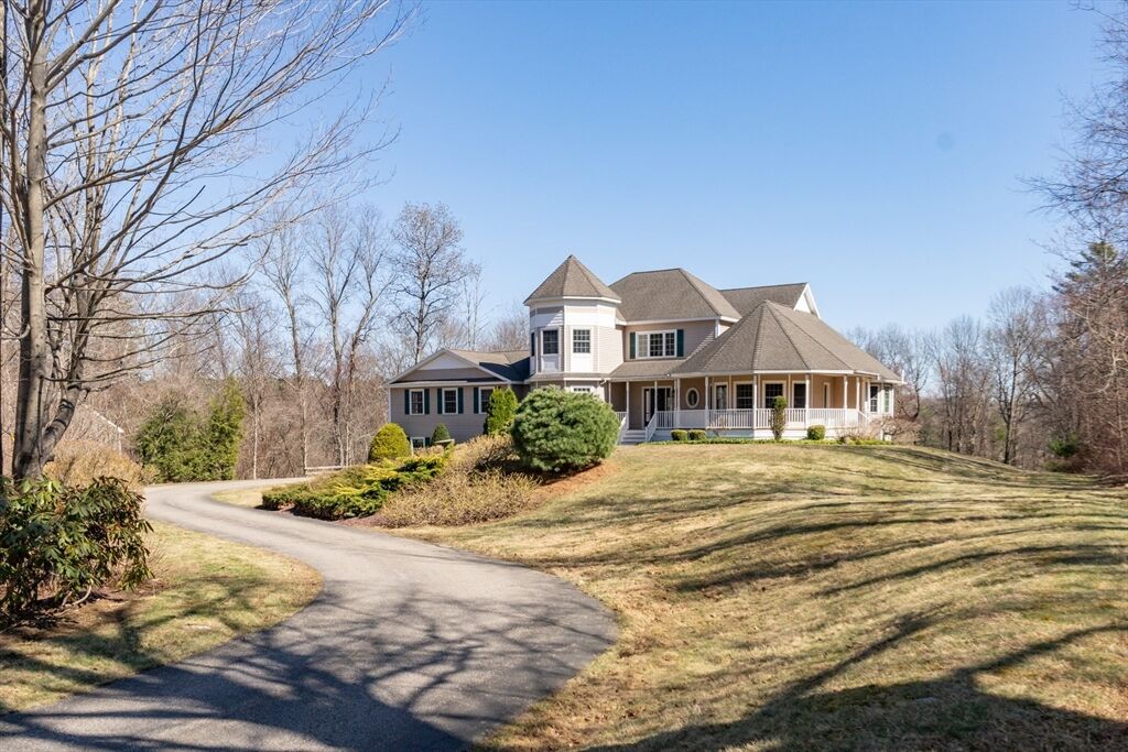 Property Photo:  155 Rawson St  MA 01524 