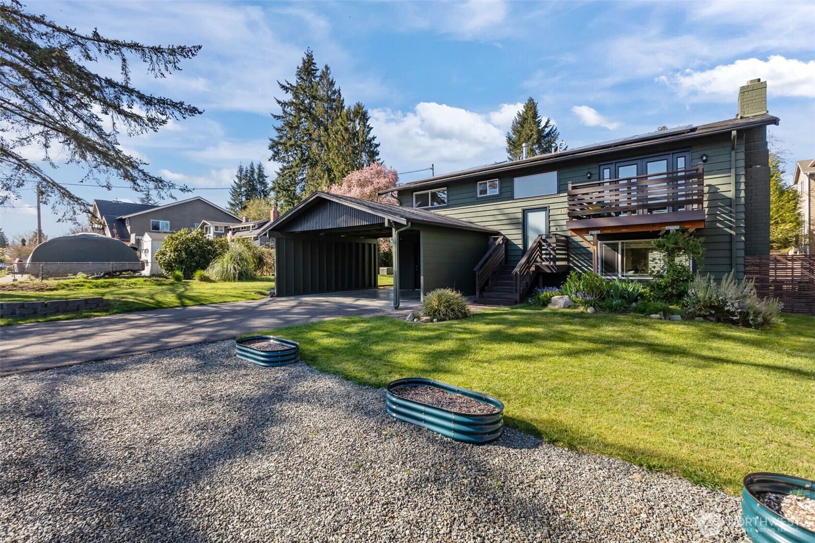 Property Photo:  215  Hubbard Road  WA 98036 