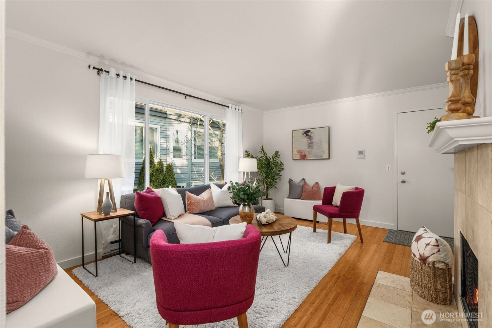 Property Photo:  3626  14th Avenue W 203  WA 98119 