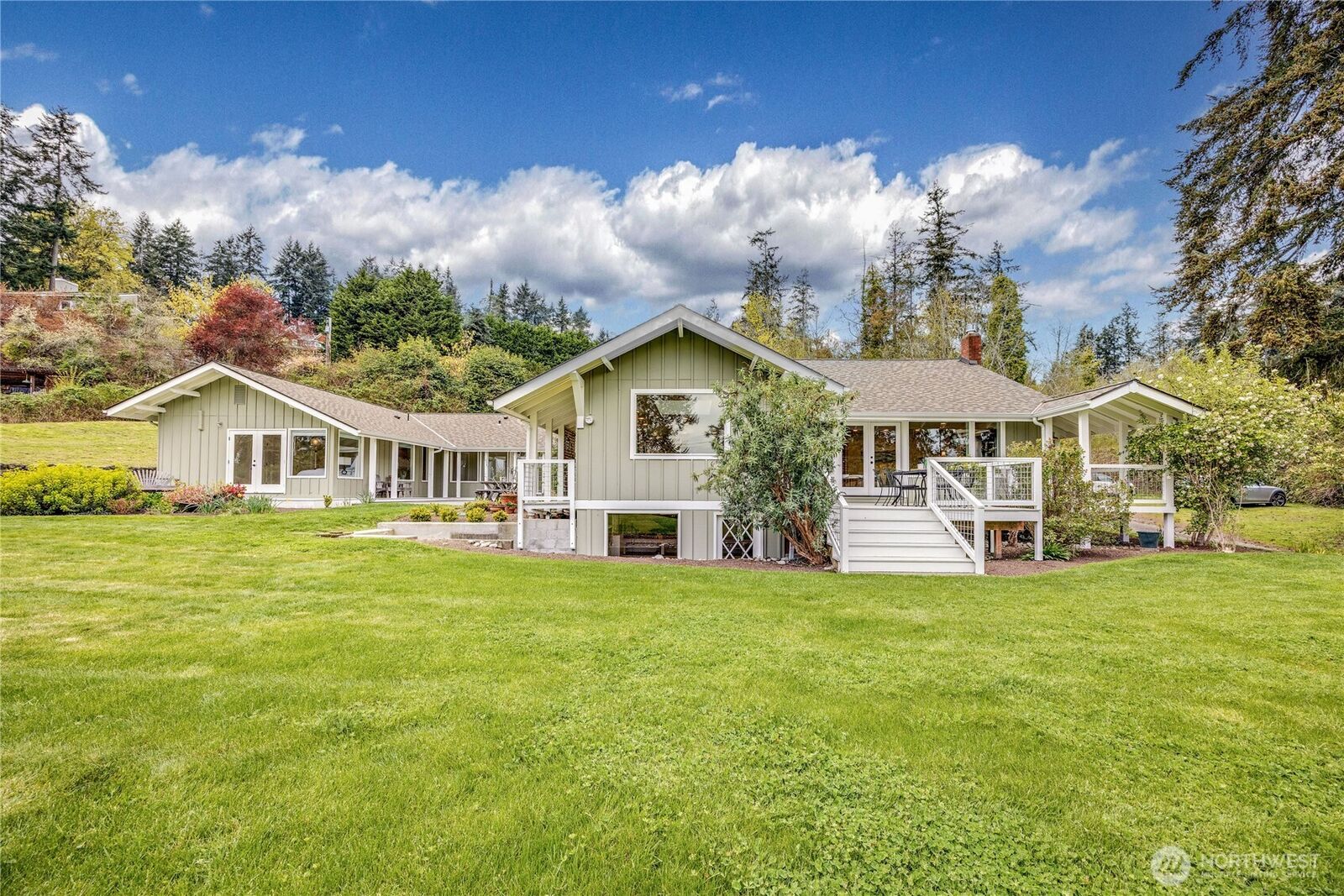 Property Photo:  4185  Point White Drive NE  WA 98110 