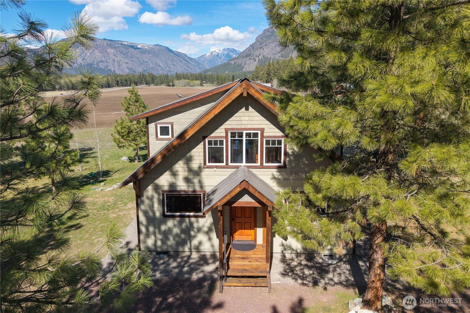 Property Photo: 7 Last Chance Road WA 98862