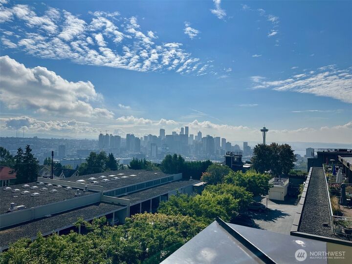 Property Photo:  201  Galer Street 436  WA 98109 