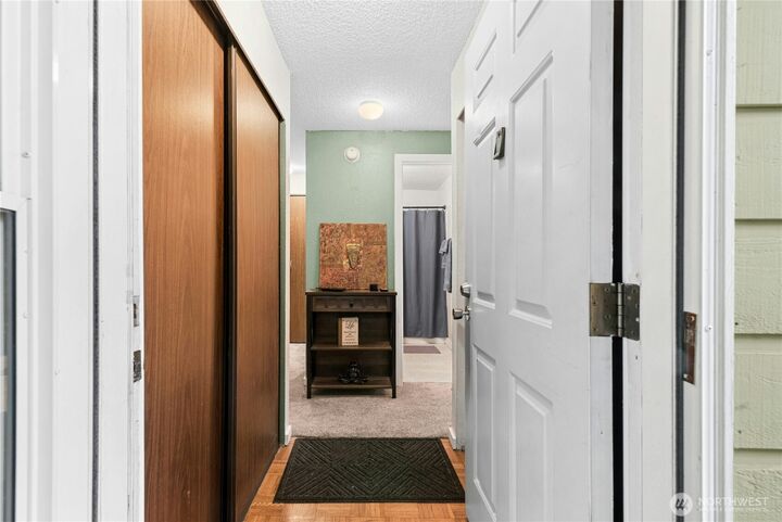 Property Photo:  5506  220th St  SW A102  WA 98043 